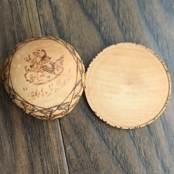 Miniature Tea Set With - Picture 3 of 11